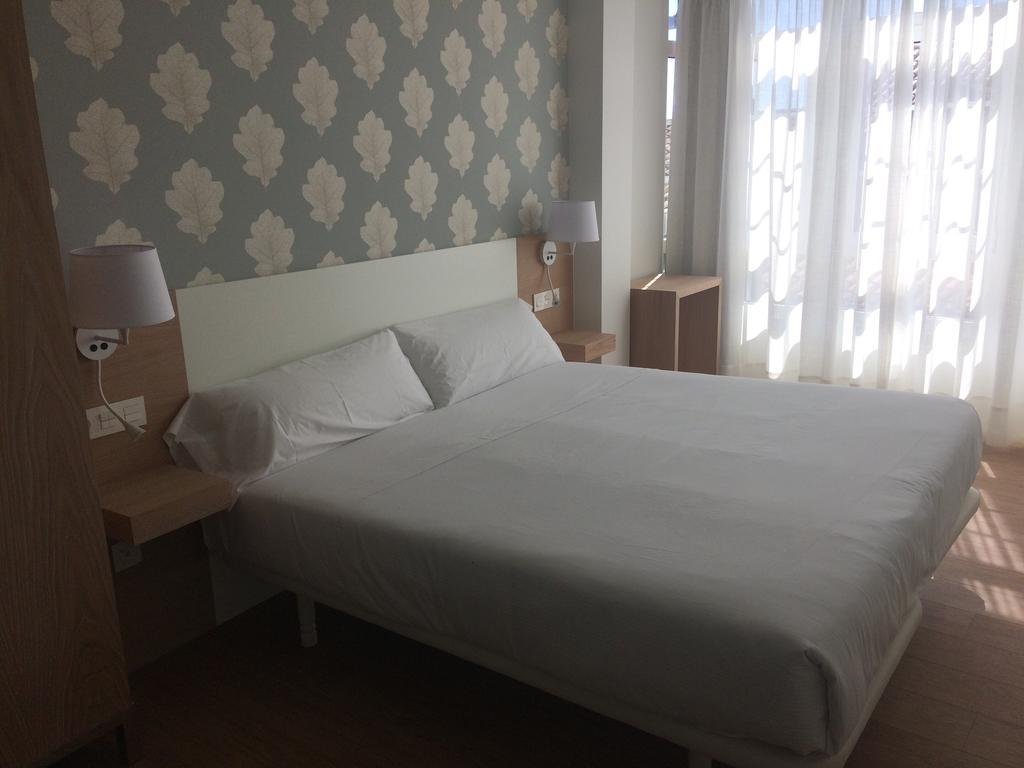 Denike By Atalaia Hoteles Сантьяго-де-Компостела Екстер'єр фото